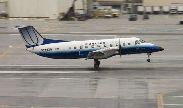 Embraer EMB-120 Brasilia (N569SW)