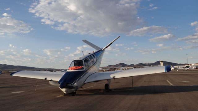 Beechcraft Bonanza (33) (N3027C)