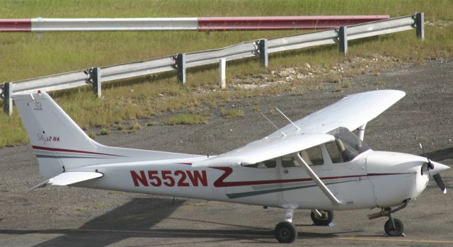 Cessna Skyhawk (N552W)