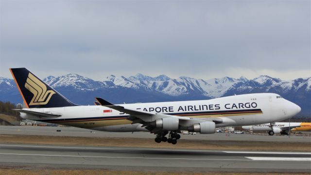 Boeing 747-400 (9V-SFM)