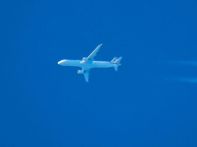 Airbus A321 (N187UP)