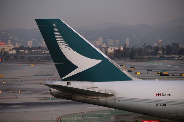 BOEING 747-8 (B-LJN)