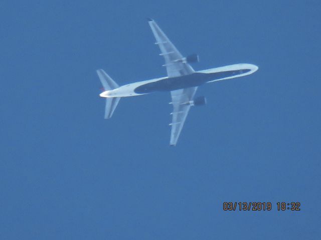 Boeing 757-200 (N718TW)