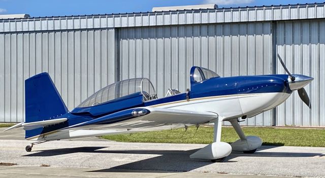 Vans RV-8 (N218MR)