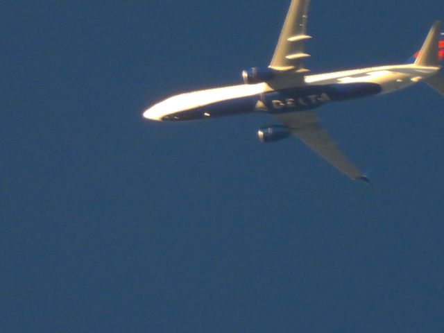 Boeing 737-900 (N816DN) - DAL693br /MCO-SEAbr /09/08/22