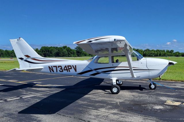 Cessna Skyhawk (N734PV)