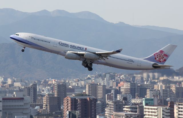 Airbus A340-300 (B-18802)