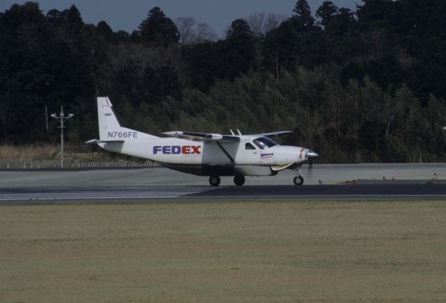 Cessna Caravan (N766FE) - Departure at Narita Intl Airport Rwy16R on 1999/04/01