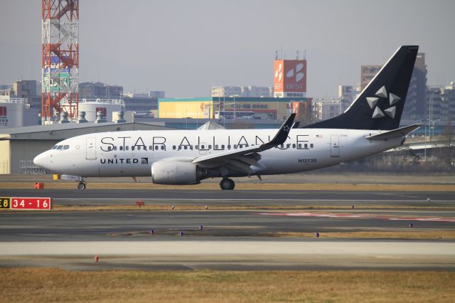 Boeing 737-700 (N13720)