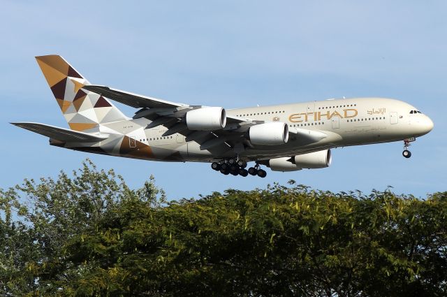 Airbus A380-800 (A6-APB) - 'Etihad 101 Super' arriving from Abu Dhabi International Airport in the United Arab Emirates