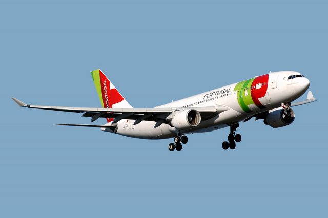 Airbus A330-300 (CS-TOG)