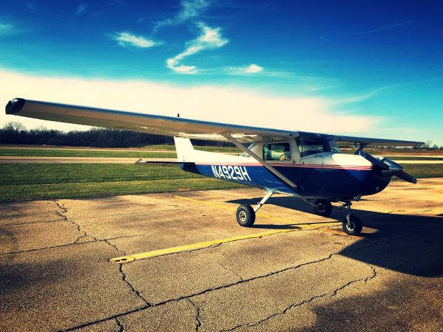 Cessna 152 (N4929H)