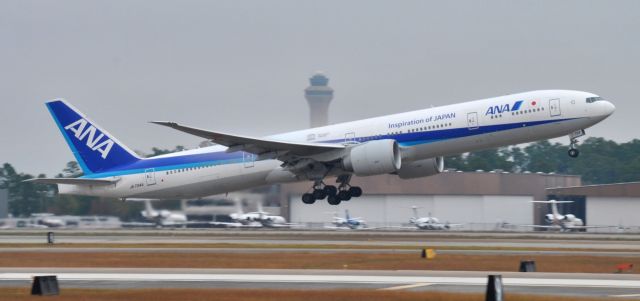 BOEING 777-300 (JA734A)