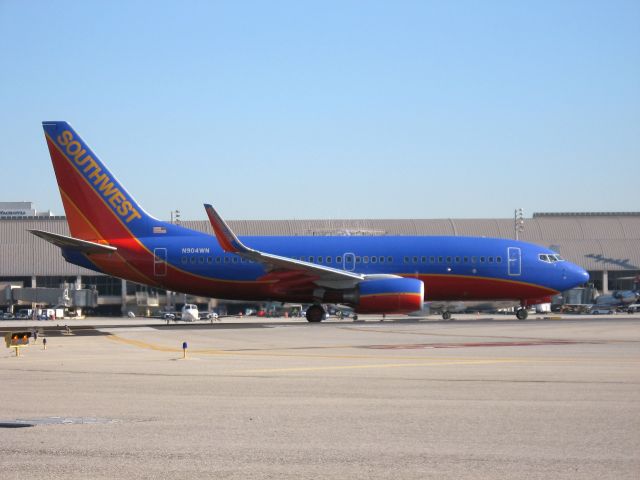 Boeing 737-700 (N904WN) - Holding on RWY 19R