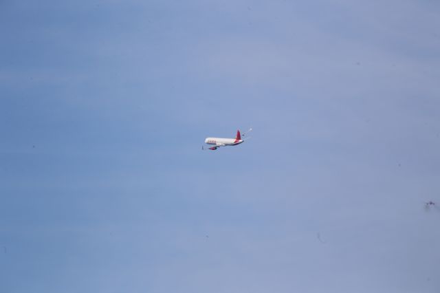 Airbus A321 (N692AV)