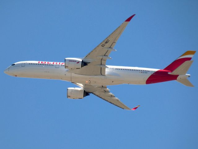 Airbus A350-900 (EC-NGT)