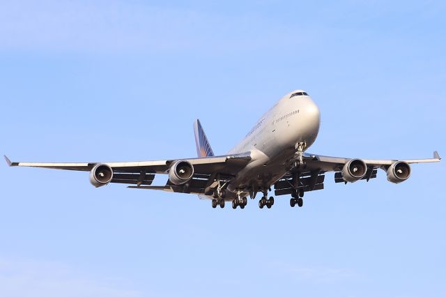 Boeing 747-400 (RP-C7471) - Landing.