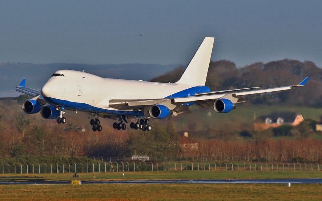 Boeing 747-400 (A6-GGP) - dubai air wing b747-4f a6-ggp about to land at shannon to pick up horses for its flight to the states 2/12/14.