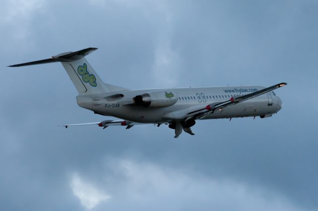 Fokker 100 (PJ-DAB)