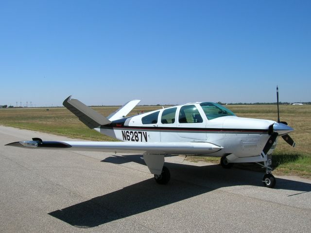 Beechcraft 35 Bonanza (N6287V)