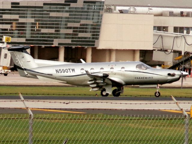 Pilatus PC-12 (N590TW)
