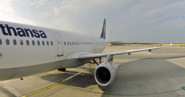 Airbus A321 (D-AIDK) - Lufthansa Airbus A321-231 D-AIDK in Vienna 
