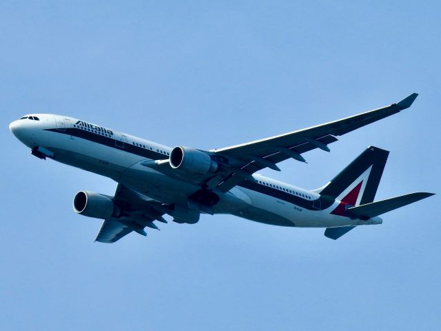 Airbus A330-200 (EI-EJO) - AZA604 MXP-JFK