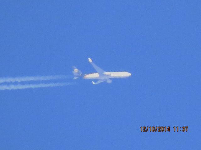 BOEING 767-300 (N316UP) - UPS flight 2915 from ONT to SDF over Southeastern Kansas at 35,000 feet.