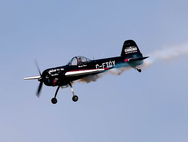 YAKOVLEV Yak-55 (C-FTOY) - Aerial performance