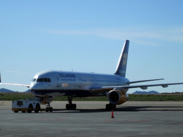 Boeing 757-200 (TF-FIV)