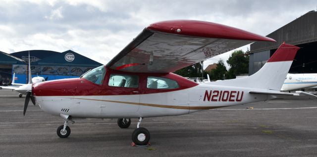 Cessna T210 Turbo Centurion (N210EU)