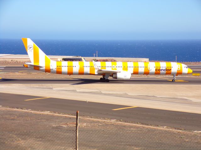 Boeing 757-200 (D-ABOJ)