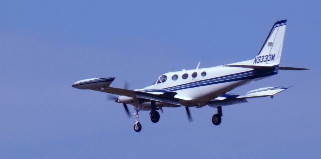 Cessna 340 (N3333M) - About to touch down is this 1981 Cessna 340A in the Summer of 2024.