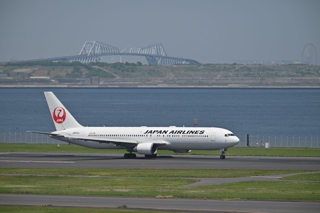 JA613J — - 28.Apr.2024br /Japan Airlines Boeing 767-346/ER (JA613J)br /Take off at LAW16L.
