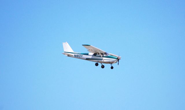 Cessna Skylane (N1812Y)