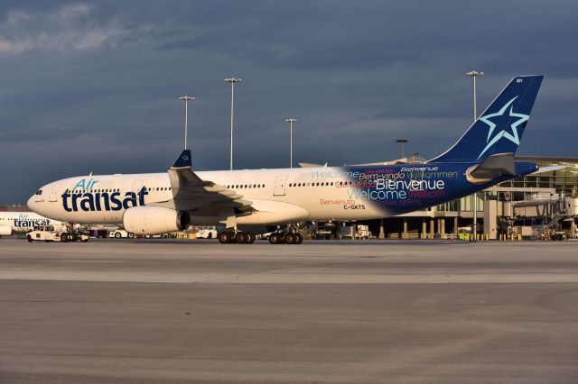 Airbus A330-200 (C-GKTS)