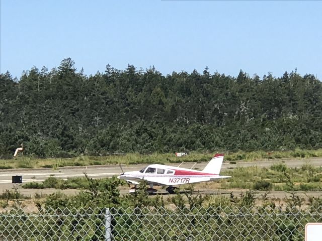 Piper Cherokee (N3717R) - Seen just before departure in Little River