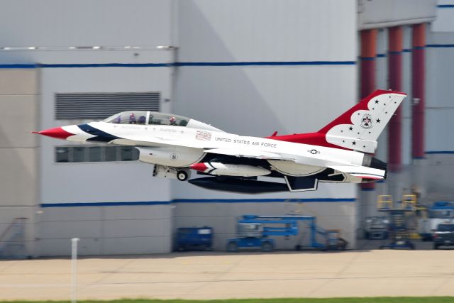 Lockheed F-16 Fighting Falcon — - Shown departing 23-R on 08-29-22 after diverting here due weather.