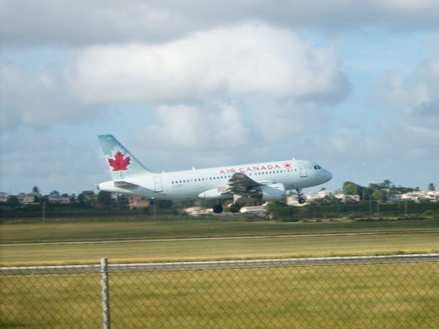 Airbus A319 (C-GITP) - Seconds from touchdown