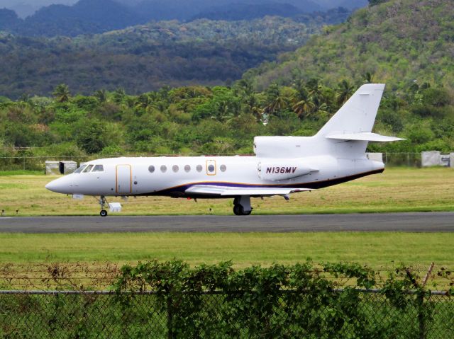 Dassault Falcon 50 (N136MV)