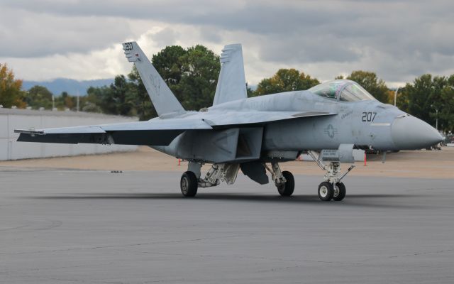 MCDONNELL DOUGLAS Super Hornet (16-6775)