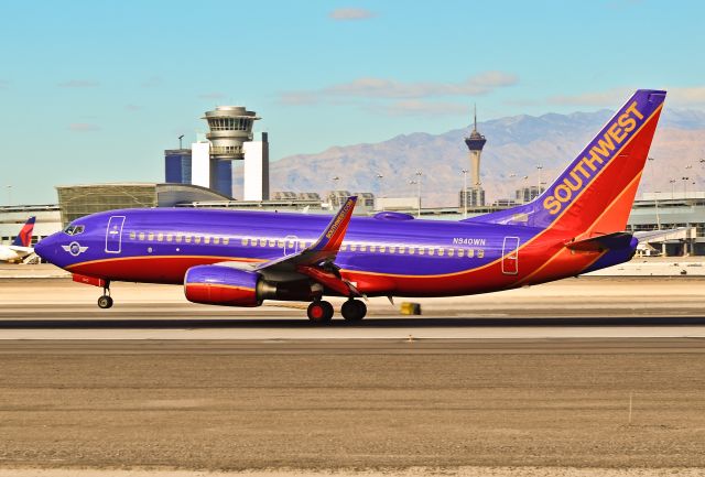 Boeing 737-700 (M940WN) - N940WN Southwest Airlines 2009 Boeing 737-7H4 C/N 36900 - EAA Airventure logo on the front. -  Las Vegas - McCarran International (LAS / KLAS) USA - Nevada, December 3, 2011 Photo: Tomás Del Coro