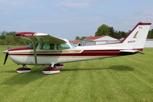 Cessna Skyhawk (N1975F)