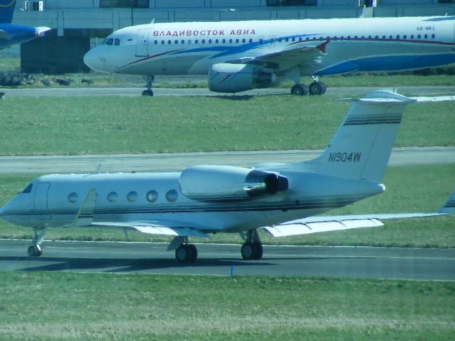 Gulfstream Aerospace Gulfstream IV (N1904W) - N1904W GULF IVSP MSN 1237  SEEN HERE DEP SHANNON 22-03-2011  TO KBGR