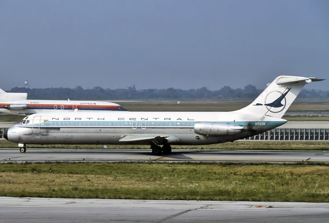 Beechcraft Bonanza (33) (N961N) - NORTH CENTRAL AIRLINES - MCDONNELL DOUGLAS DC-9-31 - REG N961N (47405-487) - CHICAGO - OHARE INTERNATIONAL AIRPORT (ORCHARD FIELD) USA. ILLINOIS - KORD (1976) 35MM SLIDE CONVERSION SCANNED AT 6400 DPI.