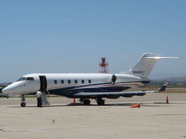 Bombardier Challenger 300 (N509FX)