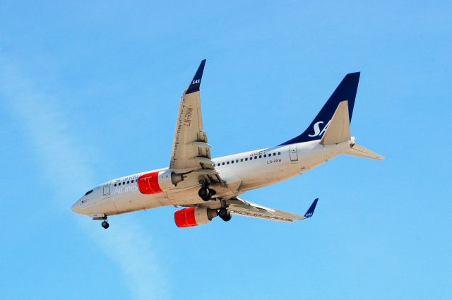 Boeing 737-800 (LN-RNW)