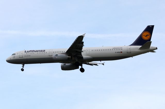 Airbus A321 (D-AIDQ)