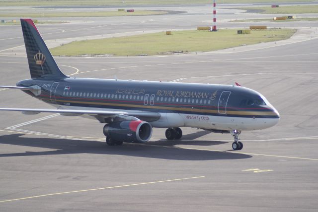 Airbus A320 (JY-AYD) - A320-232 cn2598