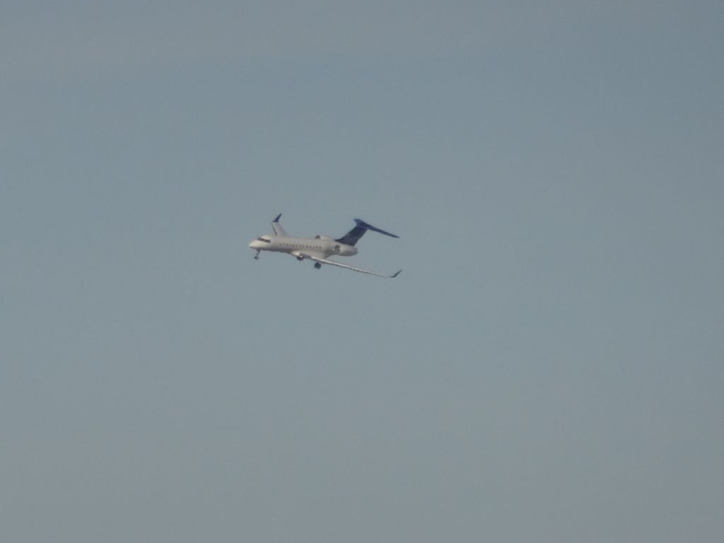 Bombardier Global Express (N351LS)